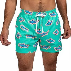 chubbies Men's Stretch 5.5" Swim Trunks Shark Design Size XL
